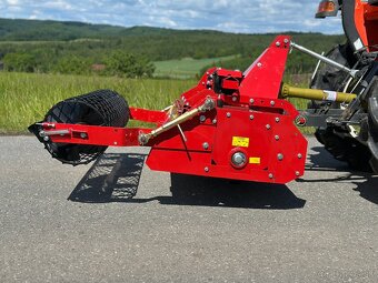 Zakladač trávnika / spatna freza za traktor - 2