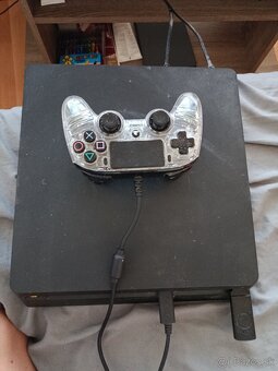 Playstation 4 - 2