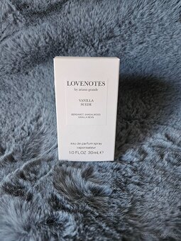 Ariana grande Lovenotes - 2