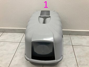 Mačacia toaleta a misky na krmivo - 2