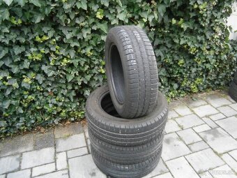 Predám 4x zimné ako nové pneu MAXMILER 195/60 R16C 99/97T - 2