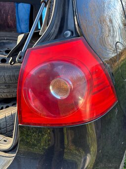 Zadné svetlá Volkswagen Golf 5 Hatchback - 2