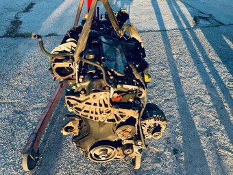 -----RENAULT TRAFFIC OPEL VIVARO 2.0 DCi EURO 5----- - 2