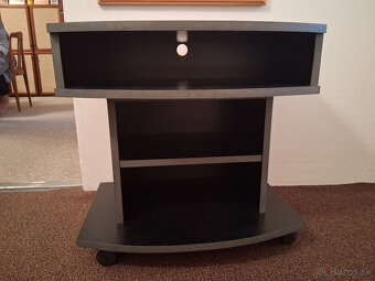 Stolik/skrinka s otočnu vrchnou časťou. - 2