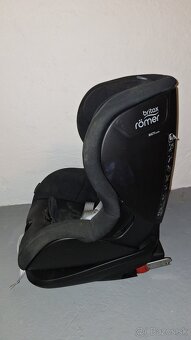 Predám autosedačku Britax Römer Trifix i-Size - 2