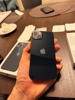 Predám Iphone 13 black 128gb - 2