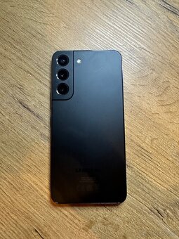 Samsung Galaxy s22 - 2