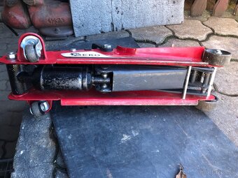Predám hydraulicky zdvihak pod auto jaštericu - 2