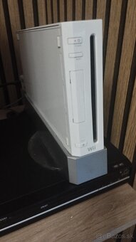 Wii + prislusenstvo+ hry - 2