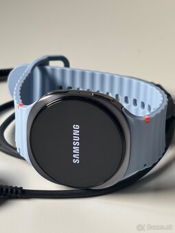 Samsung Galaxy Watch 8 40mm, Blue & Silver - 2