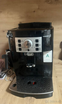 De'Longhi ECAM22.112.B Magnifica S - 2