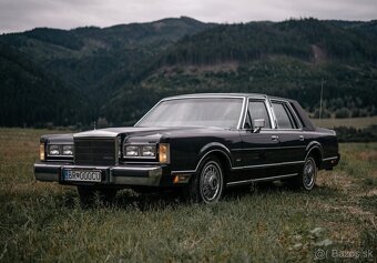 Lincoln Towncar - 2