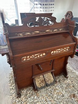 Predám historické Nemecké harmonium - 2
