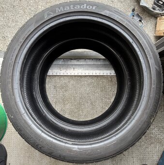 235/40 R19 XL letné 2ks - 2