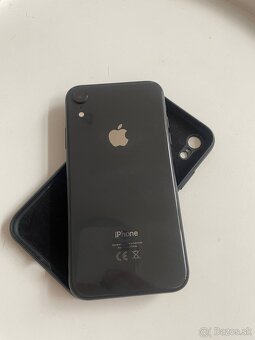 iPhone xr black 64gb - 2