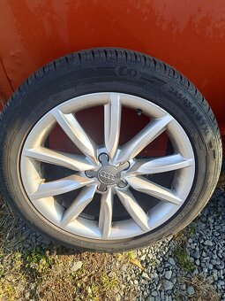 Elektróny Audi s letnými pneumatikami - 2