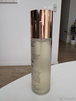 Charlotte Tilbury seeting sprej - 2