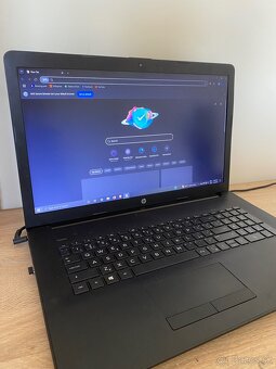 HP Notebook 8GB RAM 17” - 2