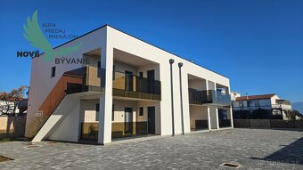 Exkluzívne novostavba s výhľadom na more len 100m od mora vo - 2