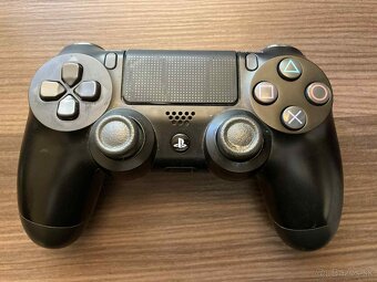 Predám Play Station 4 - 2