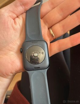 Apple Watch SE 2. Generácia 44mm - 2