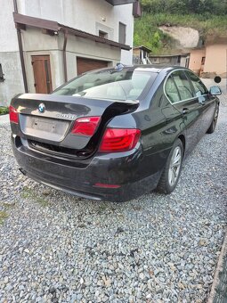 Rozpredám na náhradné diely BMW 520d F10 sedan - 2