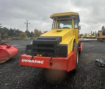 Vibrační válec DYNAPAC  CA 152D - 2
