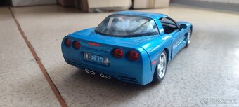 Corvette 1/18 Bburago - 2