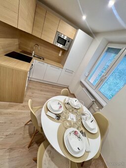 Predane - Predám 1 Izb byt v Komárne - 2