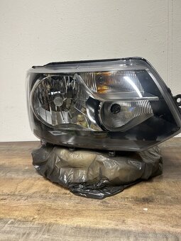 Pravý predný svetlomet Volkswagen T5 2003-2015 - 2