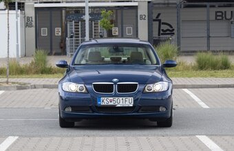 BMW 318i (E90) z roku 2005 - 2