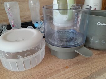 Multifunkčný prístroj na prikrmy BADABULLE - 2