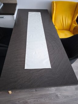 jedálenský stôl - 2