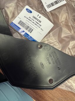 Držiak zadného nárazníka Ford Kuga - 2