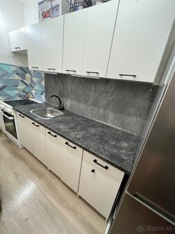 Kuchynská linka - 2