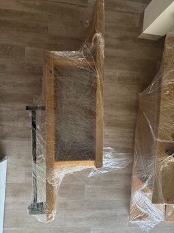 Polica na vešiaky - 2