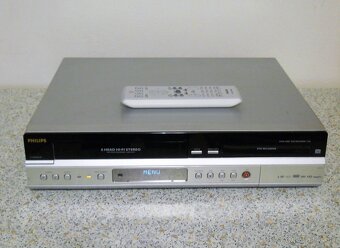 📼>📀VHS-DVD rekordér PHILIPS DVDR3430 - 2