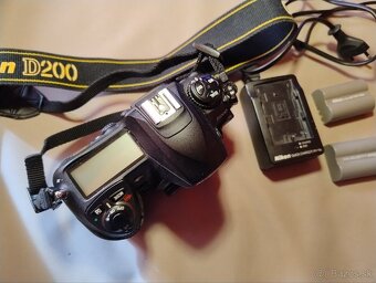 Nikon D200 - plne funkčná - 2