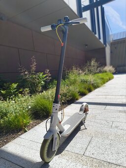 Xiaomi Mi Electic scooter 3 - 2