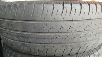 Predám jazdené letné pneumatiky GOODYEAR 215/60 r17 C. - 2