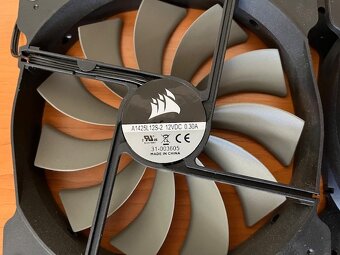 Ventilátory 120 a 140mm - Noctua - Corsair - 2
