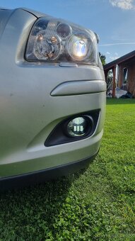 Toyota avensis t25 - 2