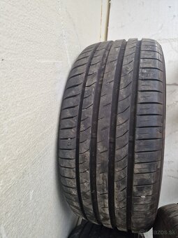 Nexen 235 45 R17 - 2