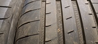 Predám 3ks jazdené letné 245/45r18-100Y Good Year - 2