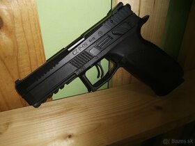 Pištoľ P-09 - 2