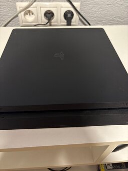 Playstation 4 - 2