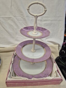 Predam etazery a misu na nozicke - 2