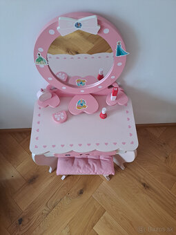 Detsky kozmeticky stolik - 2