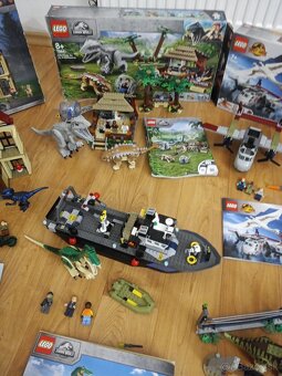 Velký mix lego Jurassic world ( 7 setů) - 2