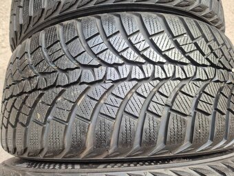 245/40 r19 zimné 4 ks KUMHO dezén 8,5 - 8,1 mm - 2